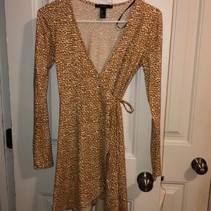 PEFECT LITTLE WRAP DRESS !